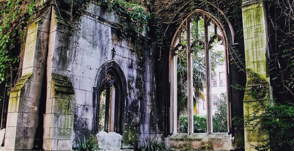 St. Dunstan-in-the-East, the abandoned church